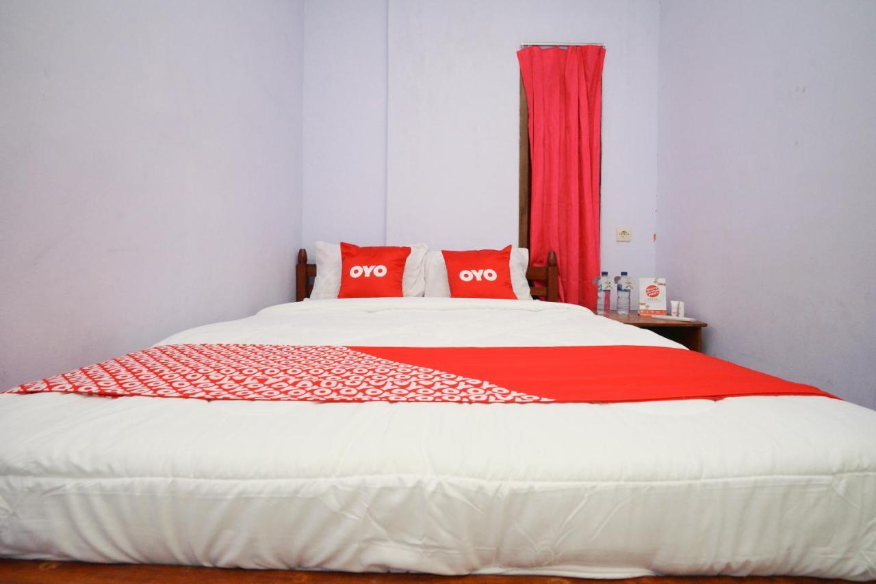 Oyo 2120 Pieter Homestay Bromo Probolinggo Buitenkant foto